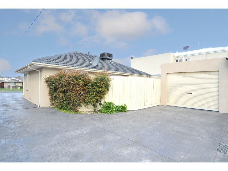 65 Maude Avenue, Glenroy VIC 3046