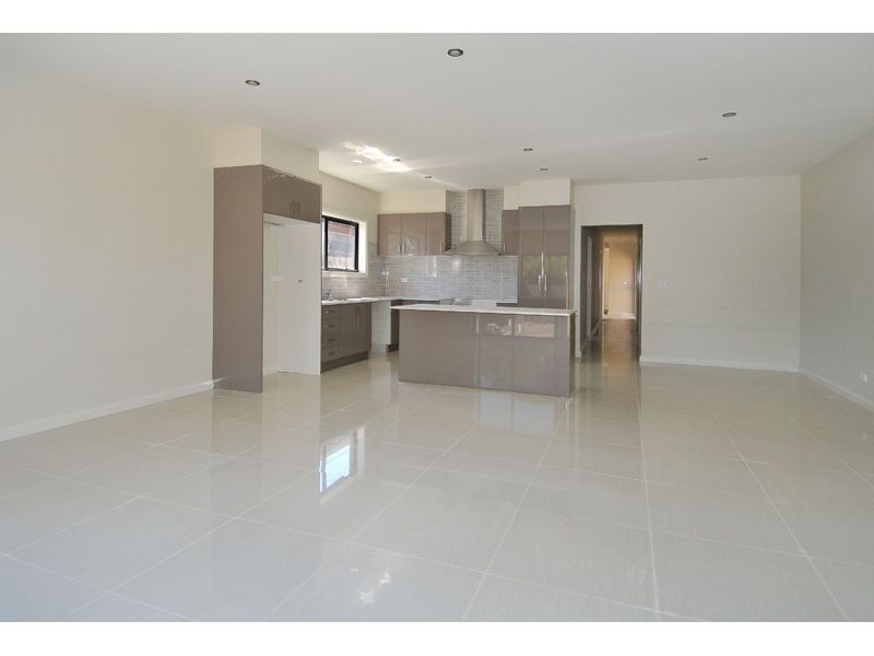 1/119 View Street, Glenroy VIC 3046