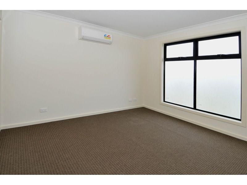 1/5 Cosmos Street, Glenroy VIC 3046