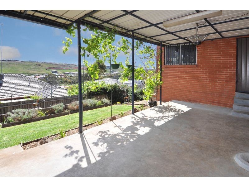 83 Outlook Drive, Glenroy VIC 3046