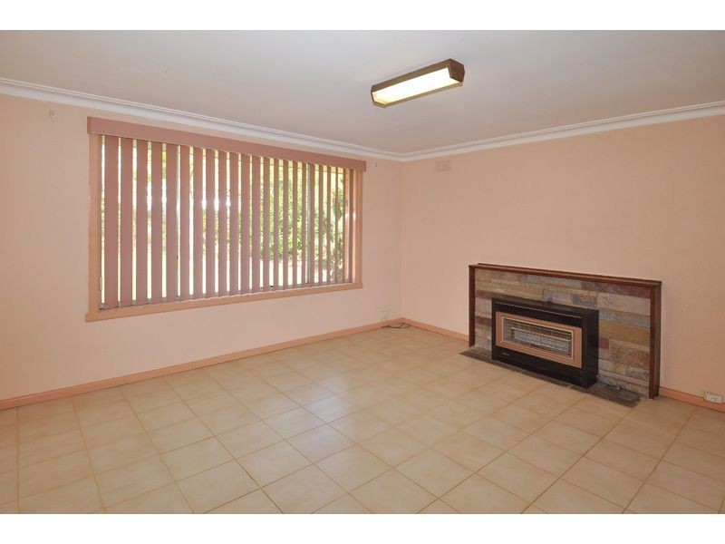 83 Outlook Drive, Glenroy VIC 3046