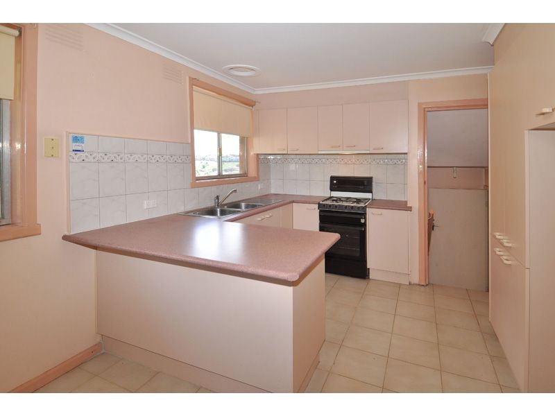 83 Outlook Drive, Glenroy VIC 3046