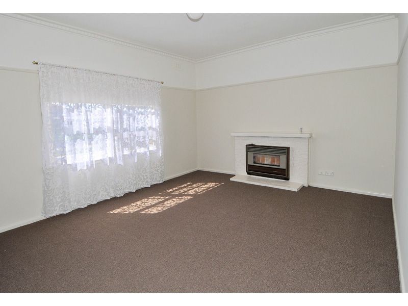 5 Eileen Street, Hadfield VIC 3046