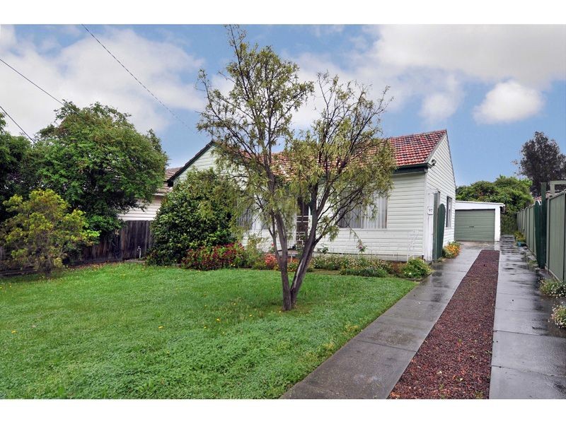 97 Paget Avenue, Glenroy VIC 3046