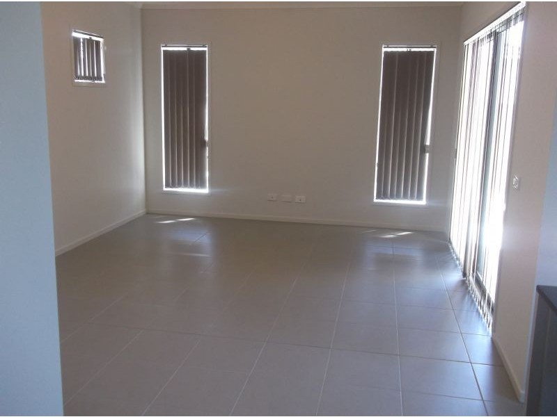 76 Thoresby Circuit, Craigieburn VIC 3064