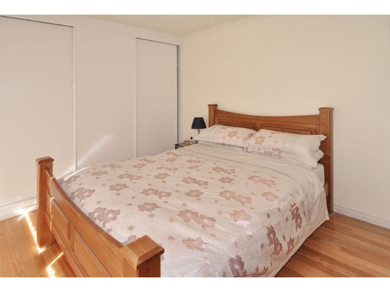 1 Moe Court, Dallas VIC 3047