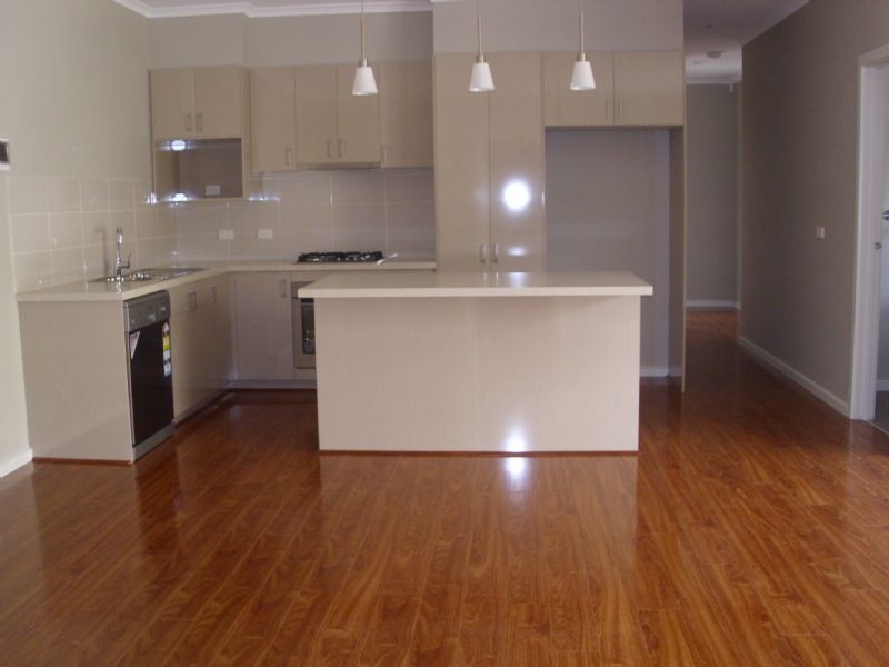 4/44 Gladstone Parade, Glenroy VIC 3046