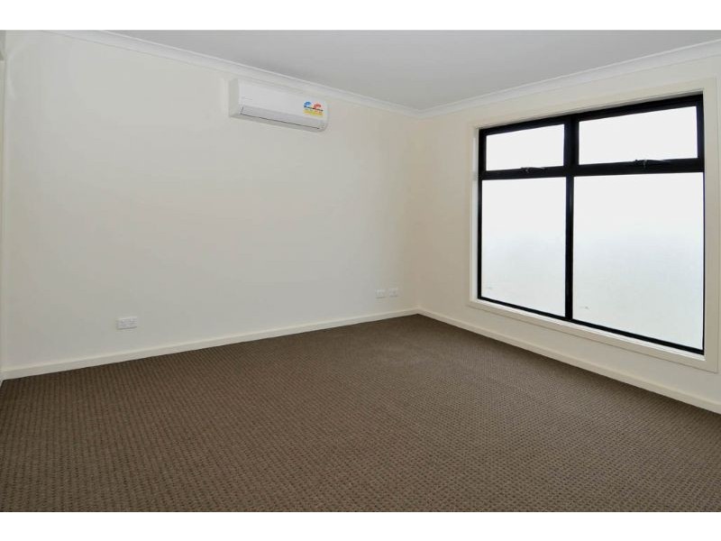 1/5 Cosmos Street, Glenroy VIC 3046