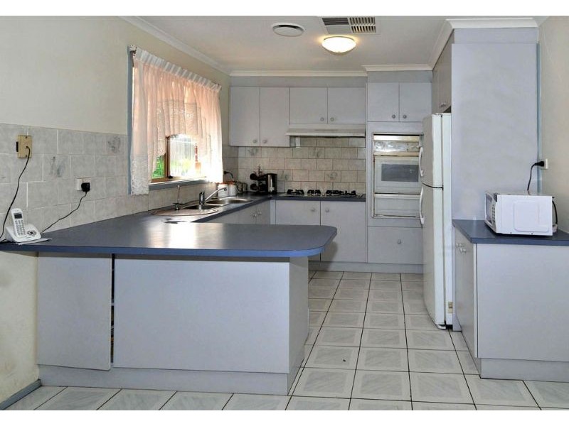 19 Woods Close, Meadow Heights VIC 3048