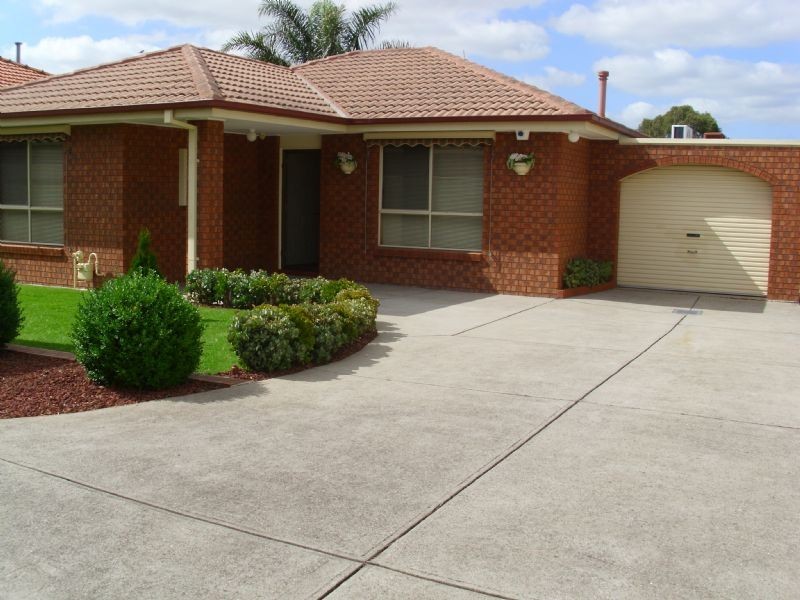 2/3 Geum Street, Hadfield VIC 3046