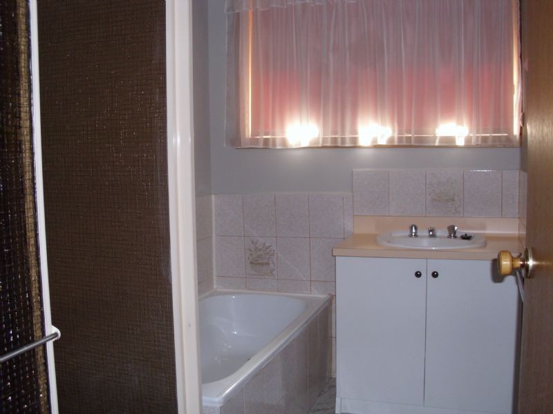 2/3 Geum Street, Hadfield VIC 3046