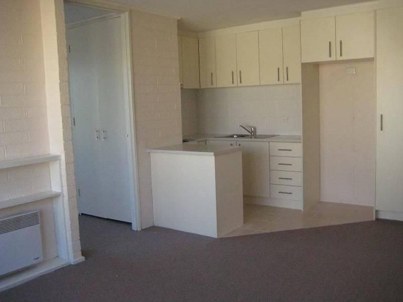 12/14 Salisbury Street, Glenroy VIC 3046
