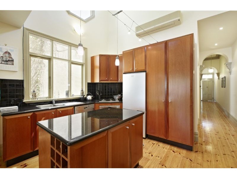 8 Duke Street, Windsor VIC 3181