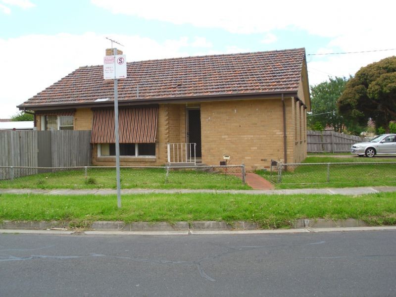24 Kinnaird Street, Jacana VIC 3047