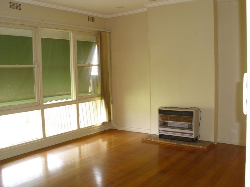 24 Kinnaird Street, Jacana VIC 3047