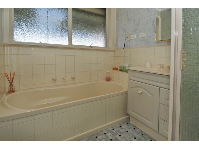 42 Sadie Street, Glenroy VIC 3046