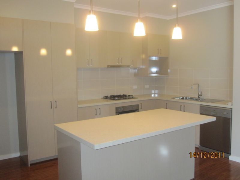 3/44 Gladstone Parade, Glenroy VIC 3046