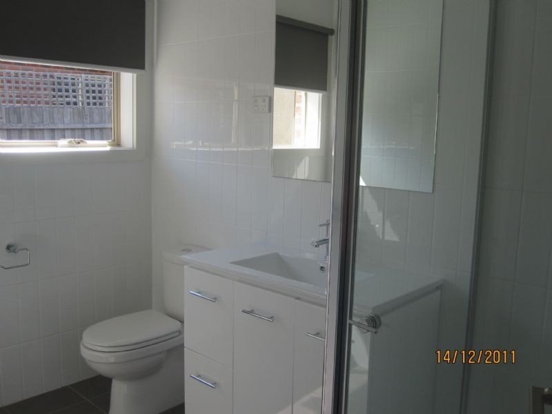 3/44 Gladstone Parade, Glenroy VIC 3046