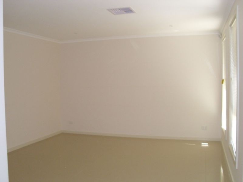 2/50 Daley Street, Glenroy VIC 3046