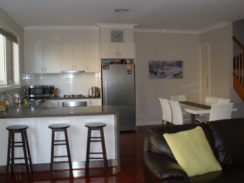 2/c Francis Street, Oak Park VIC 3046