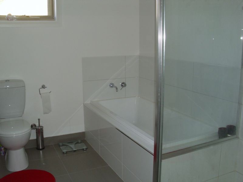 2/c Francis Street, Oak Park VIC 3046