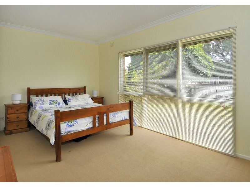 23 Loongana Avenue, Glenroy VIC 3046