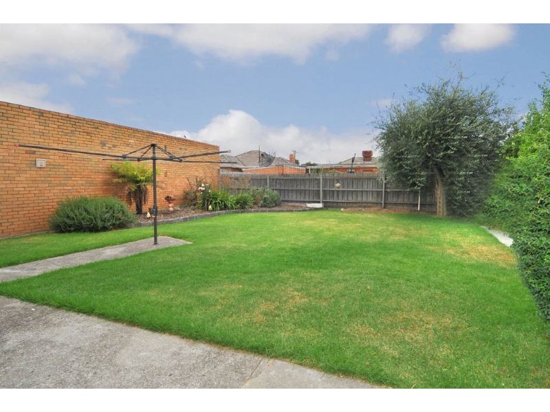 10 Miller Street, Fawkner VIC 3060