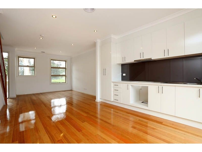 2/2 Illawarra Street, Glenroy VIC 3046