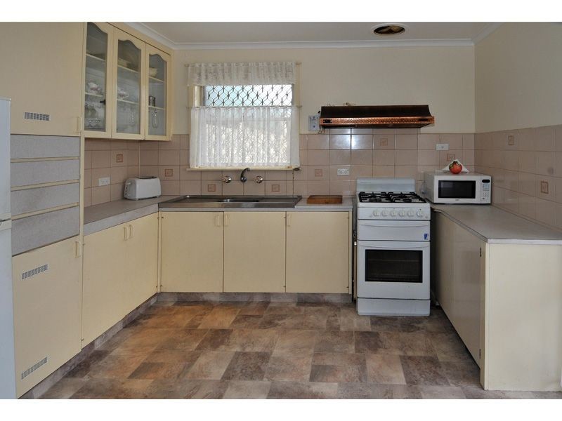 16 Ripplebrook Drive, Broadmeadows VIC 3047