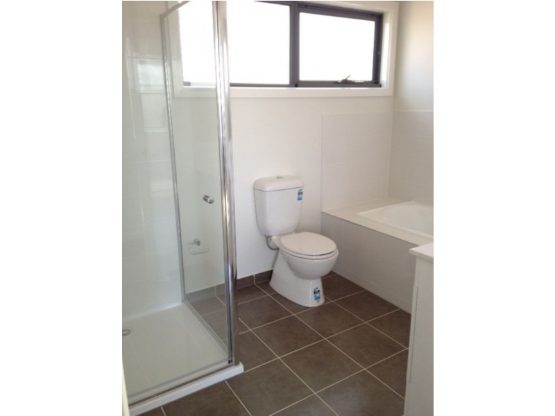 2/7 Winifred Street, Oak Park VIC 3046