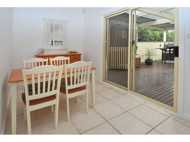 15 Mackinnon Grove, Glenroy VIC 3046