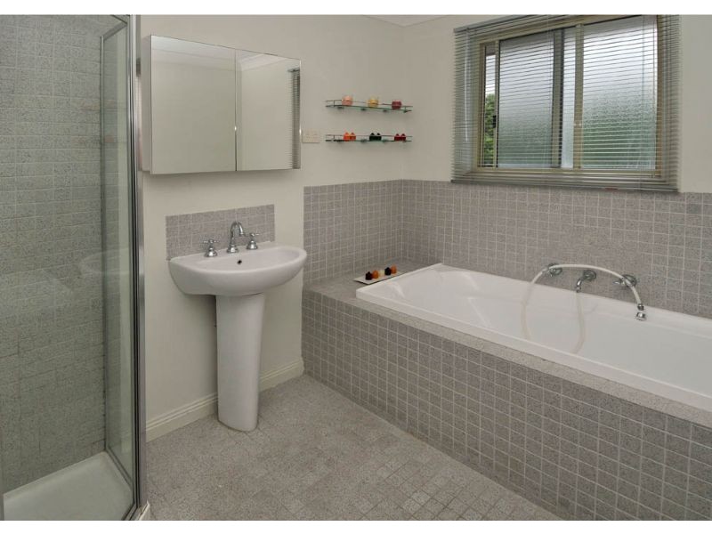 2/143 Melbourne Avenue, Glenroy VIC 3046