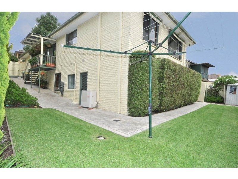 17 Centre Way, Glenroy VIC 3046