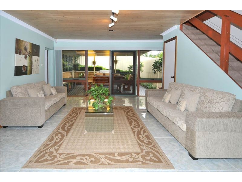 17 Centre Way, Glenroy VIC 3046