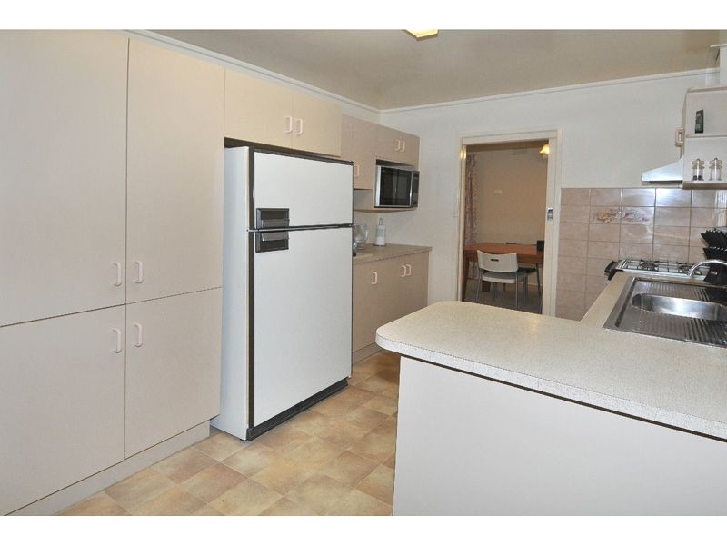 6 Melton Court, Dallas VIC 3047