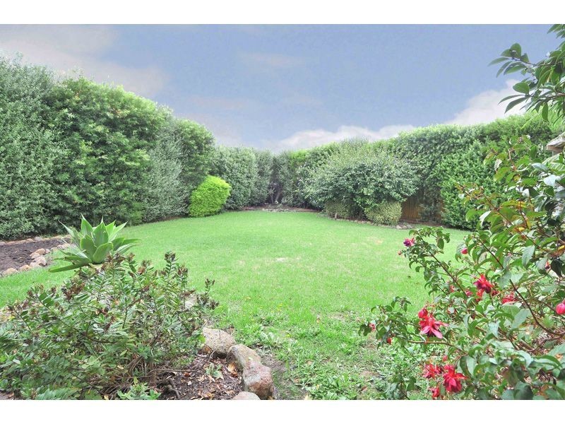 6 Melton Court, Dallas VIC 3047