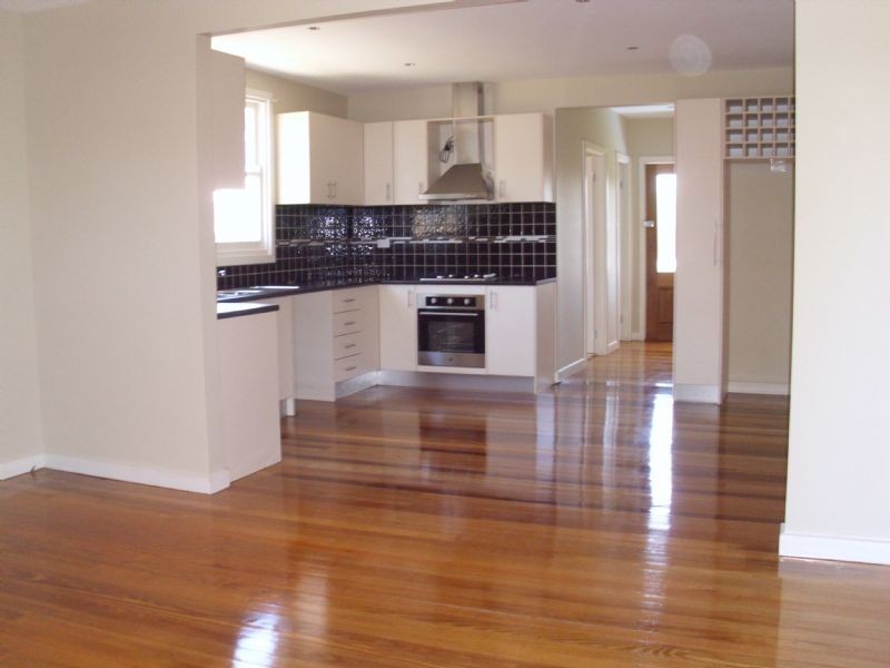 1/84 View Street, Glenroy VIC 3046