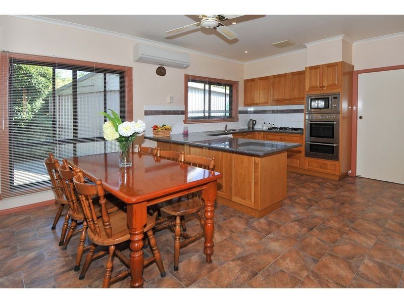 5 Warana Court, Glenroy VIC 3046