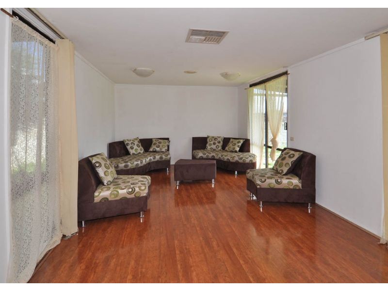 8 Ceres Court, Meadow Heights VIC 3048