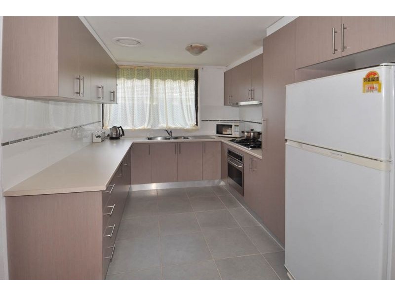 8 Ceres Court, Meadow Heights VIC 3048