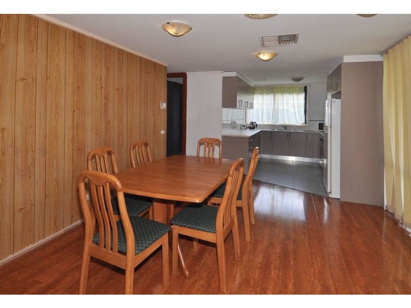 8 Ceres Court, Meadow Heights VIC 3048