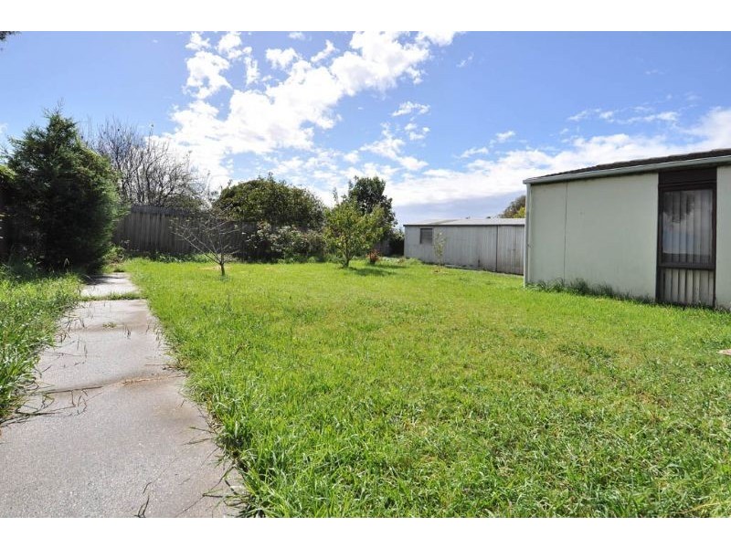 8 Ceres Court, Meadow Heights VIC 3048