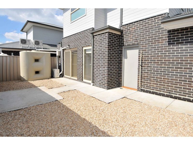1/114 Hilton Street, Glenroy VIC 3046