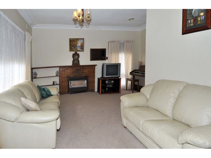 17 Exeter Street, Hadfield VIC 3046