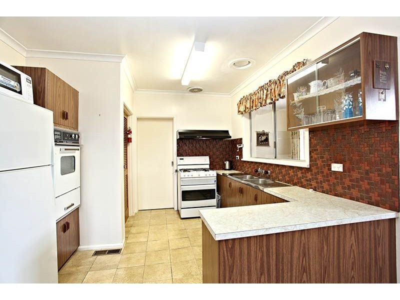 6 Victoria Street, Oak Park VIC 3046