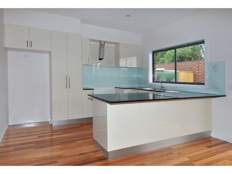 2/5 Kennedy Street, Glenroy VIC 3046