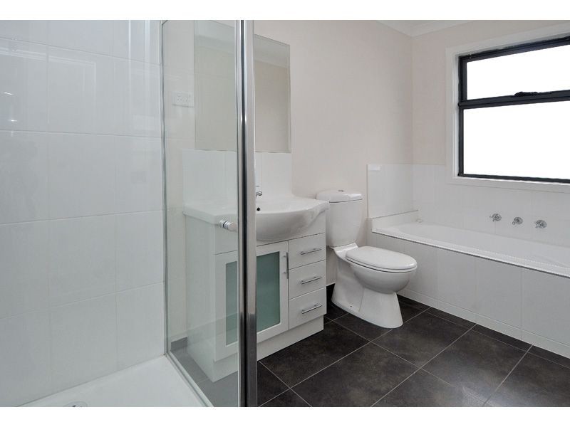 2/5 Kennedy Street, Glenroy VIC 3046