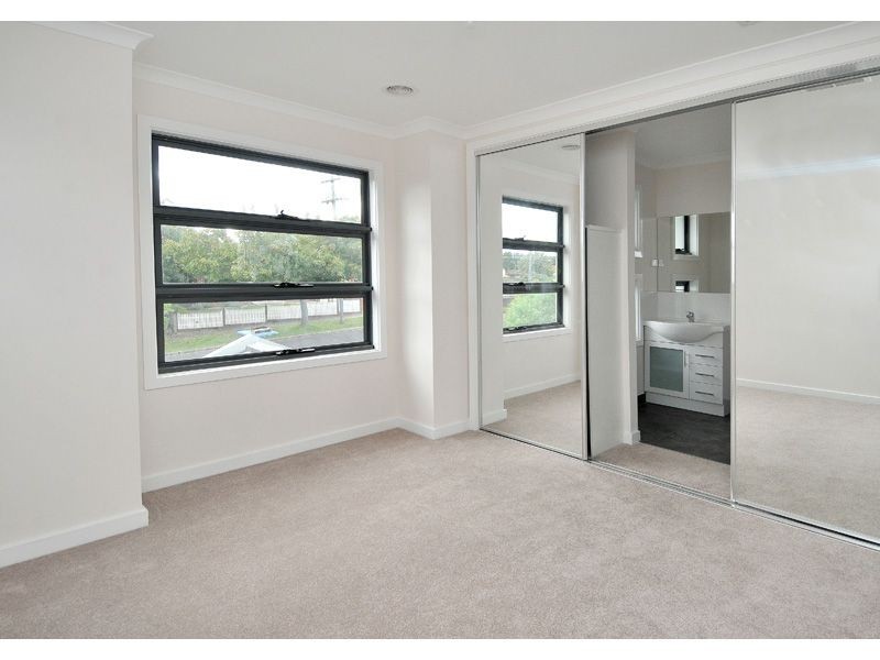 2/5 Kennedy Street, Glenroy VIC 3046