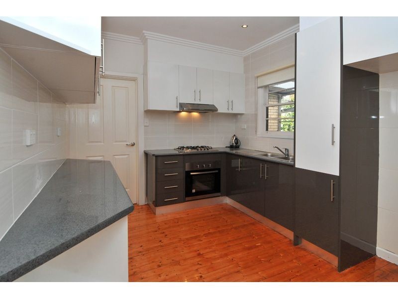 25 Rhodes Parade, Pascoe Vale VIC 3044