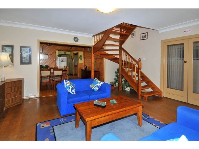 9 Edith Street, Oak Park VIC 3046